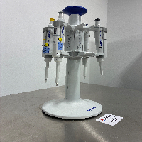 Eppendorf Set of 4 Research plus pipette image 0